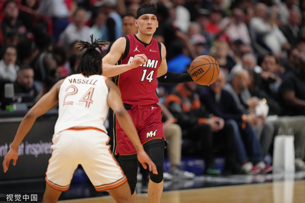 脱颖而出的 脱颖而出的